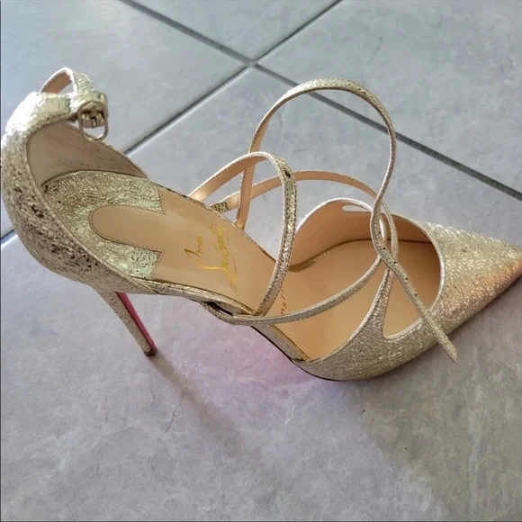 Gold crosfliketa 100 Christian Louboutin - Picture 3 of 4